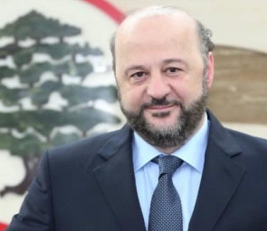 ادمون ساسين يفضح ملحم رياشي