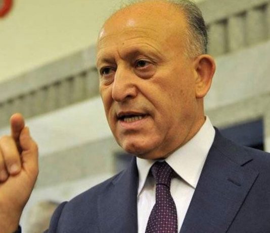 العمالة تطال عائلة أشرف ريفي