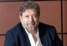 نعمة افرام يساوم على دفع الأقساط المدرسيّة مقابل تأمين ٤ أصوات تفضيليّة له